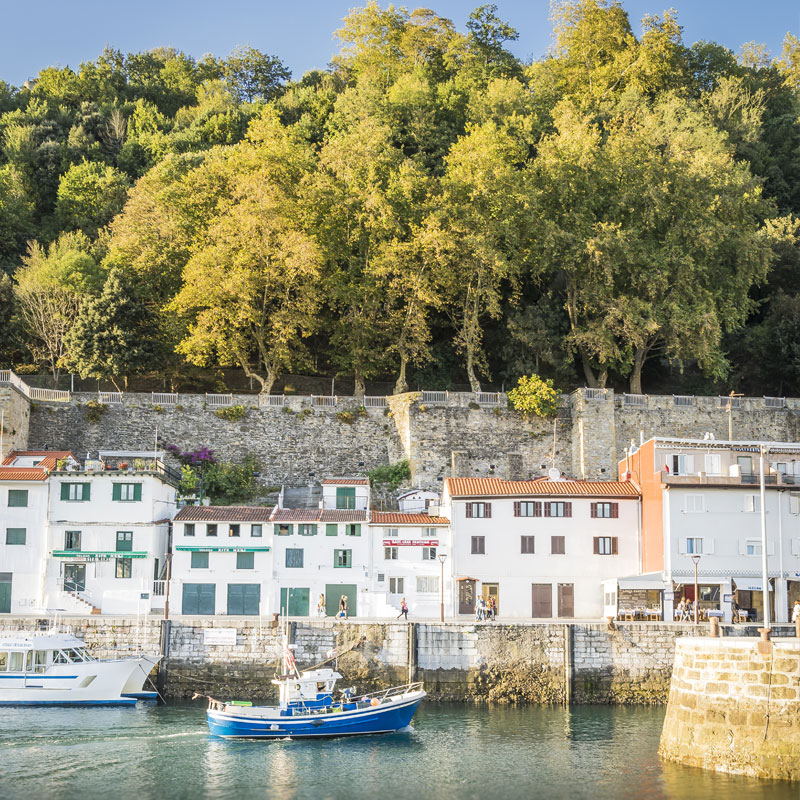 Restaurante en el Puerto pesquero donostiarra