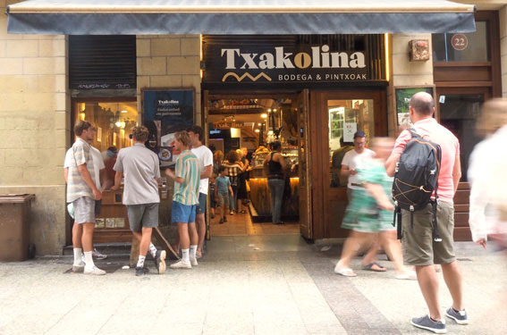 TXAKOLINA BODEGA & PINTXOAK