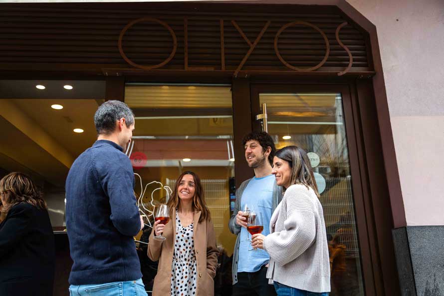 BAR OLIYOS