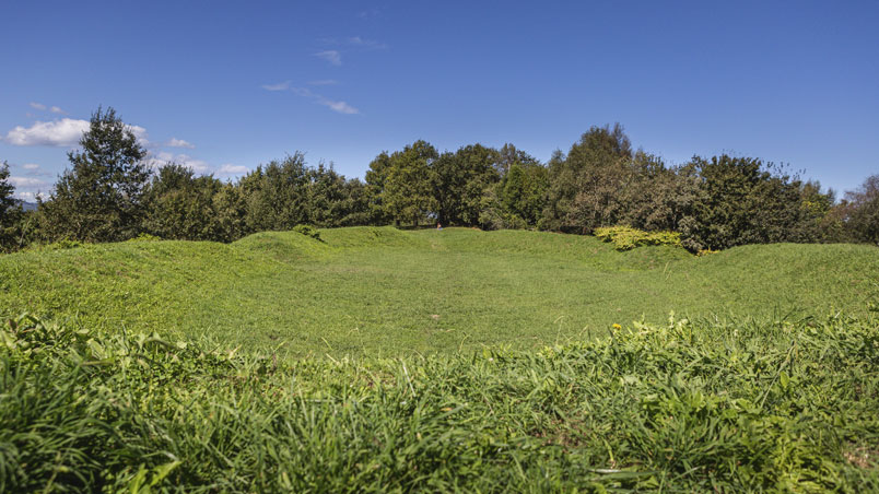 The man-made crater to look at the stars