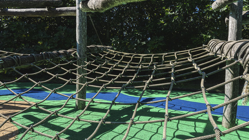 Aire de jeux dans la zone de loisirs