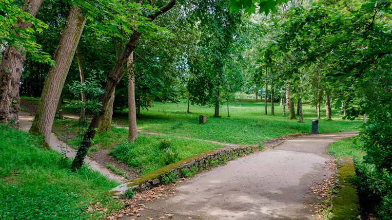 A path over a bridge in the Cristina Enea park