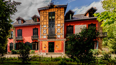 Busto de duque de mandas frente a finca Cristina Enea