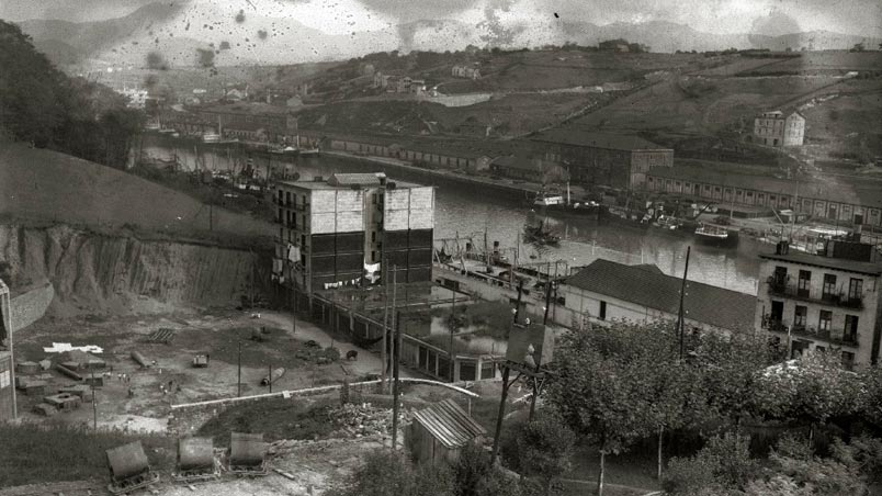 Foto antigua, ayuntamiento de Alza