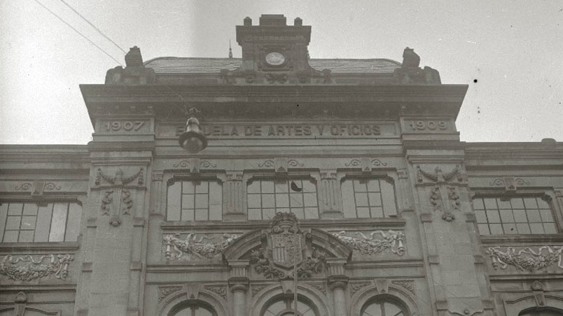 Escuela de artes y oficios. Calle Urdaneta