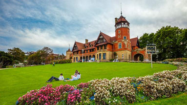 Extérieur du palais de Miramar et jardins