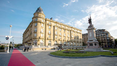 Entrada hotel Maria Cristina