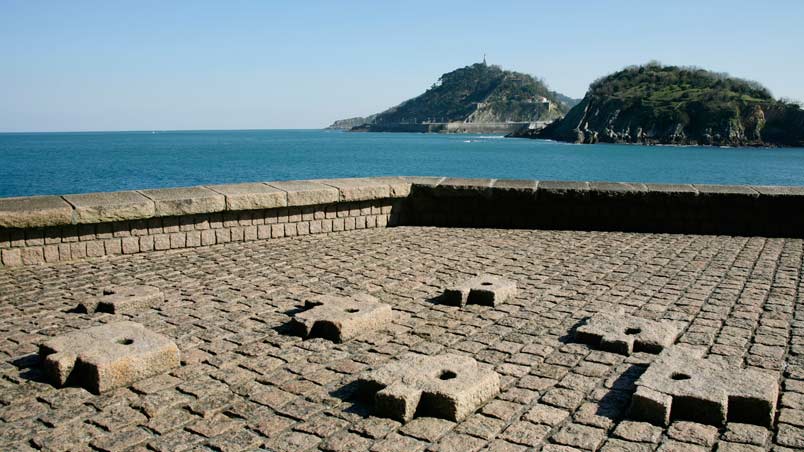 L’île de Santa Clara et le mont Urgull vus du Peigne du vent