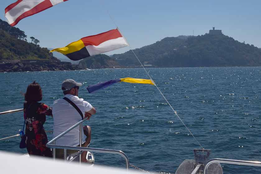 barco-acuaticos-catamaran-07