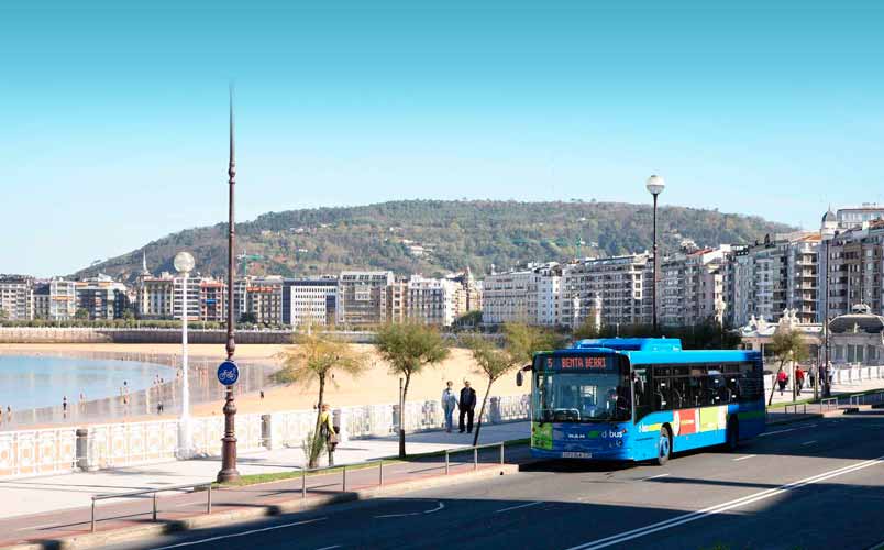Transporte público de San Sebastián por el Paseo de la Concha
