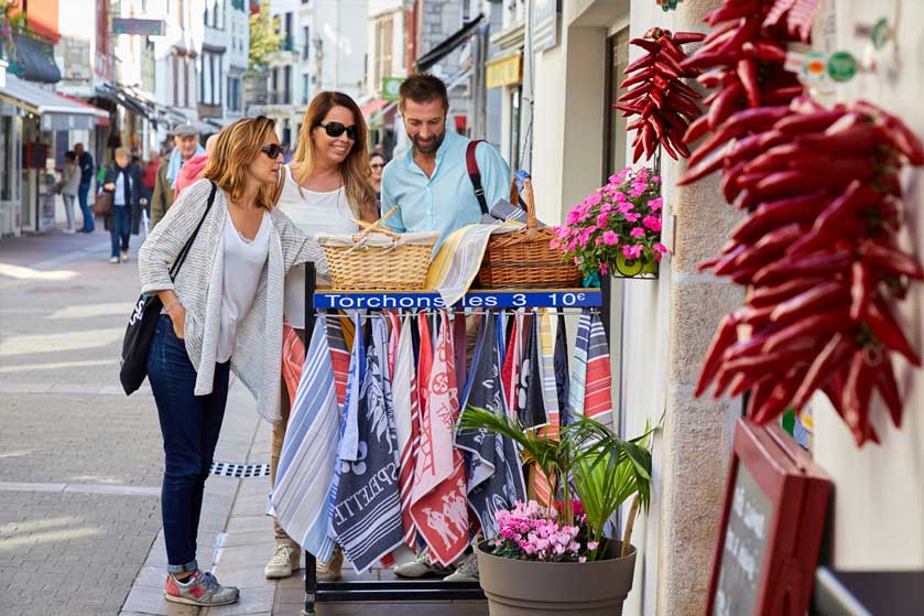 san juan de luz shops