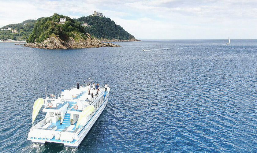 catamaran donostia 9