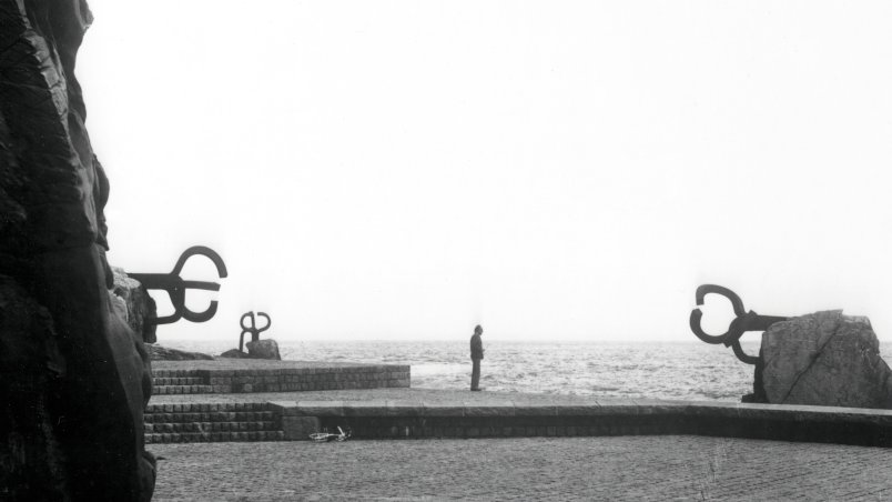 13. Peine del viento XV en San Sebastián. Zabalaga Leku. San Sebastián VEGAP 2019. Sucesión de Eduardo Chillida y Hauser Wirth. Foto Català Roca