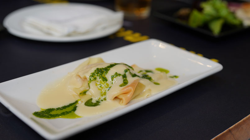 Bar Antonio Ravioli de langostinos con salsa de Martini Blanco - Centro