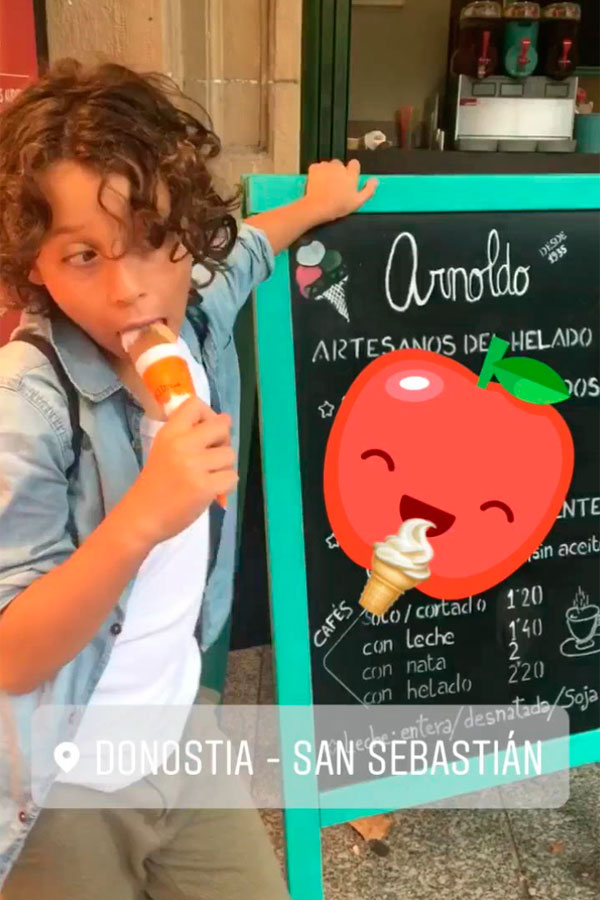 Comiendo un helado en Donostia-San Sebastián