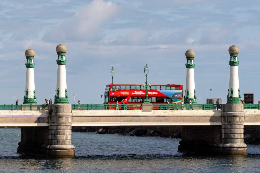 Tourist bus