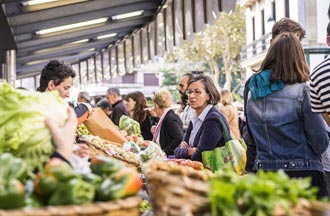 Mercado de la Bretxa